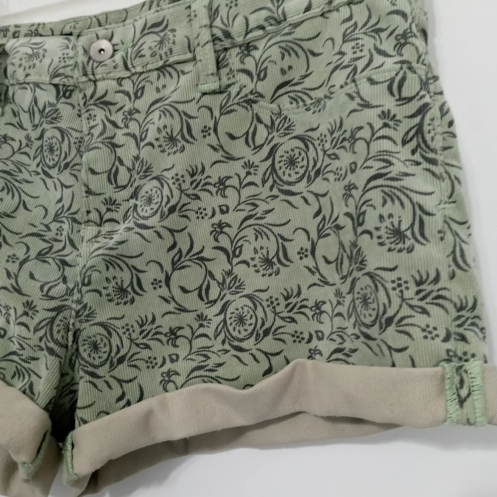 Cult of Individuality Green Corduroy Floral 3 Pocket Shorts